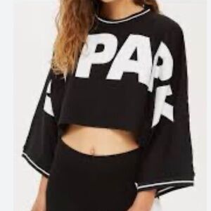 IVY PARK Black and White Graphic Crop Top E6